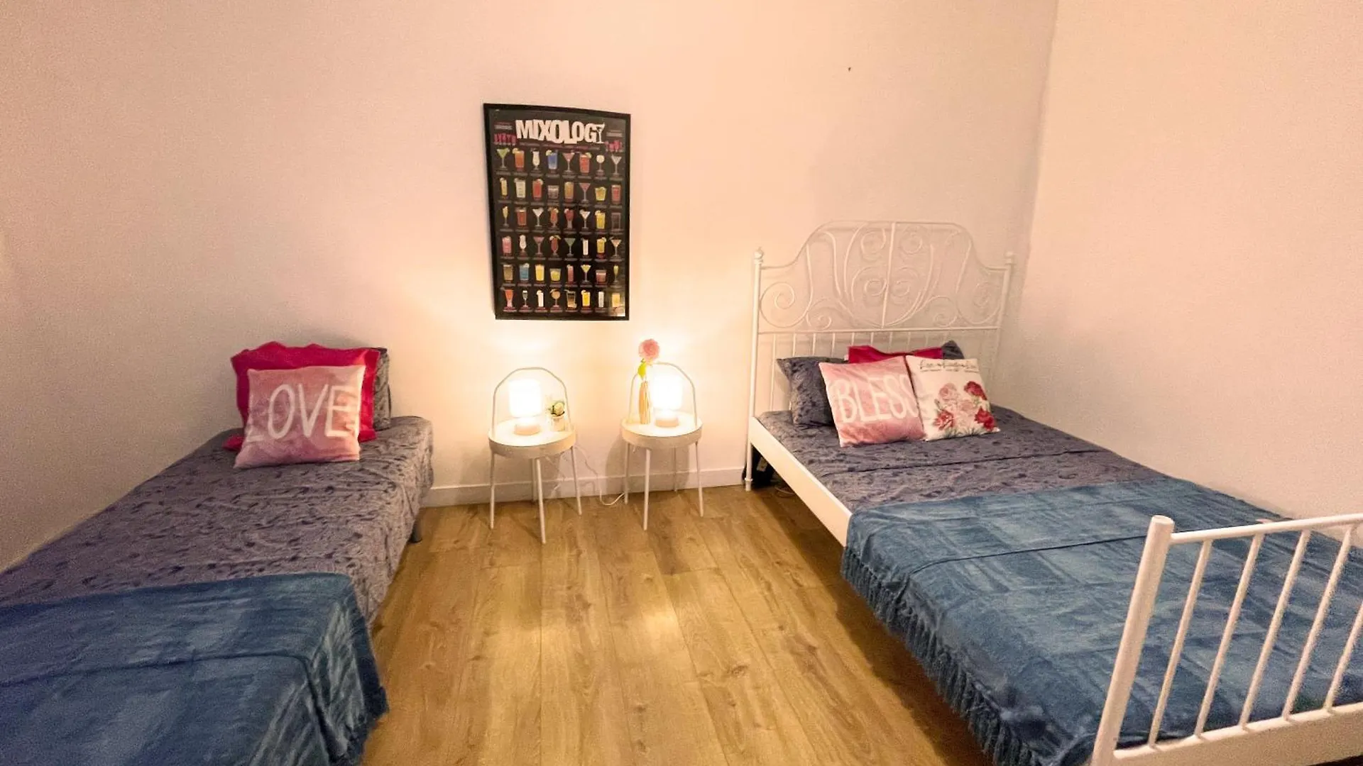 Oasis Rooms Barcelona - By Port Vell 1 Hostel